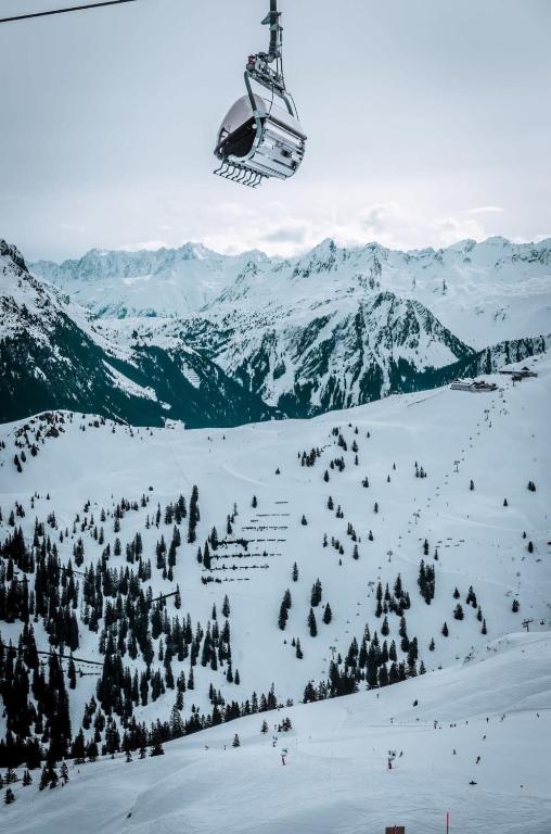 Luxus Chalet Skilift fußläufig Bergblick & Wellness v zimě