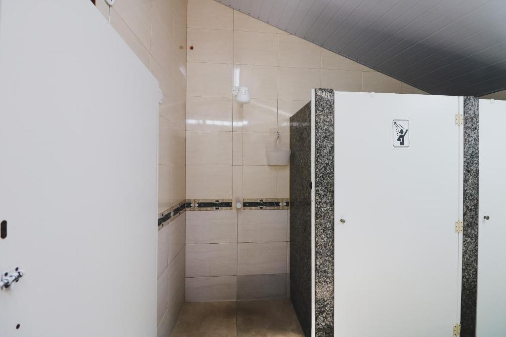 Um banheiro em Hostel Cabo Frio