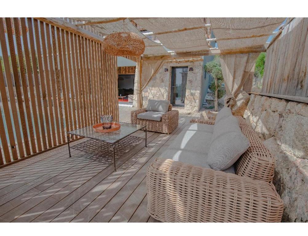 Posezení v ubytování NOUVEAUTE! Magnifique villa à 2 minutes des plus belles plages de la rive sud