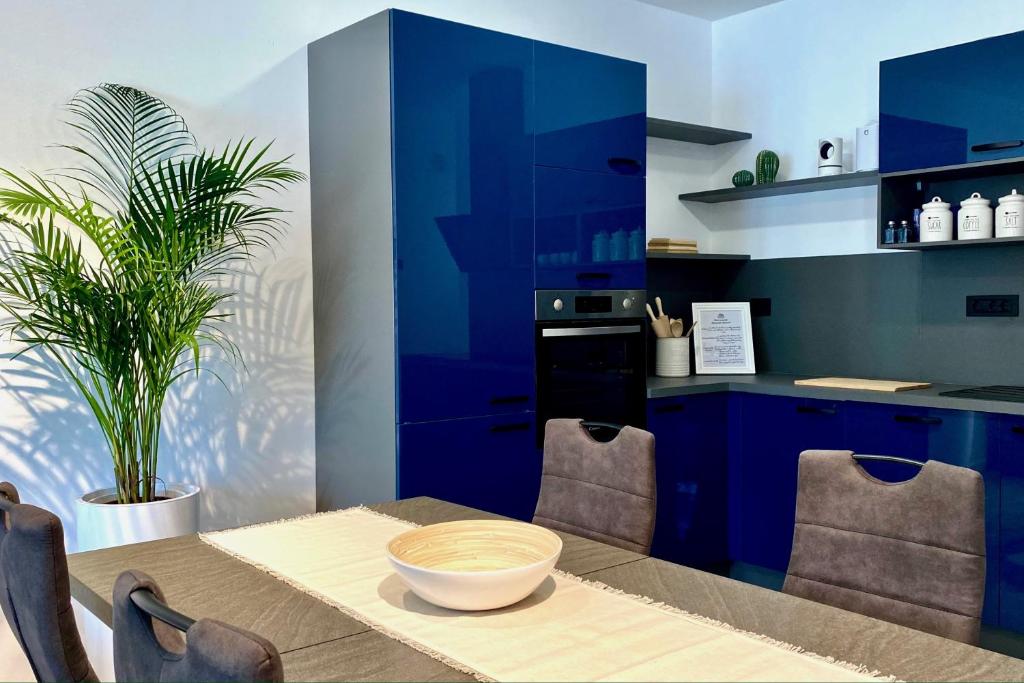 Kuchyň nebo kuchyňský kout v ubytování Apartments E&T by Locap Group