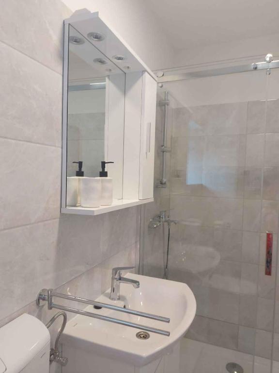 Zdjęcie z galerii obiektu Apartment in Njivice/Insel Krk 27855 w mieście Nijvice