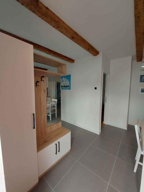 Zdjęcie z galerii obiektu Apartment in Njivice/Insel Krk 27855 w mieście Nijvice