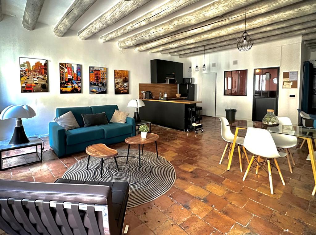 Posedenie v ubytovaní LE LOFT ESTIENNE D'ORVES