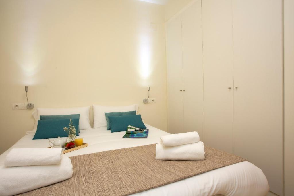 Postel nebo postele na pokoji v ubytování SingularStays Comedias IV
