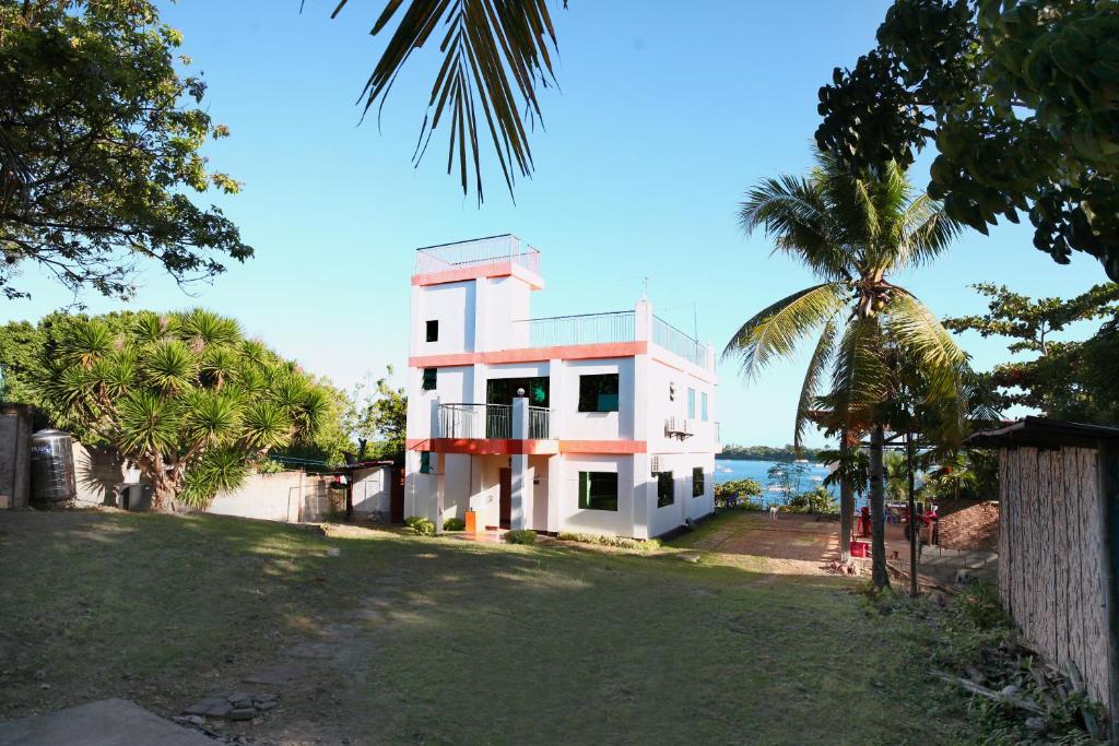 Island View Whitehouse Camotes