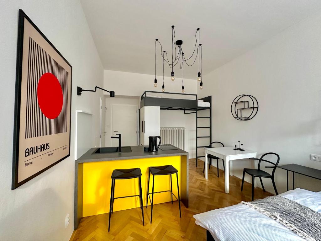 Postel nebo postele na pokoji v ubytování Botanique Rooms with Sauna by Homester