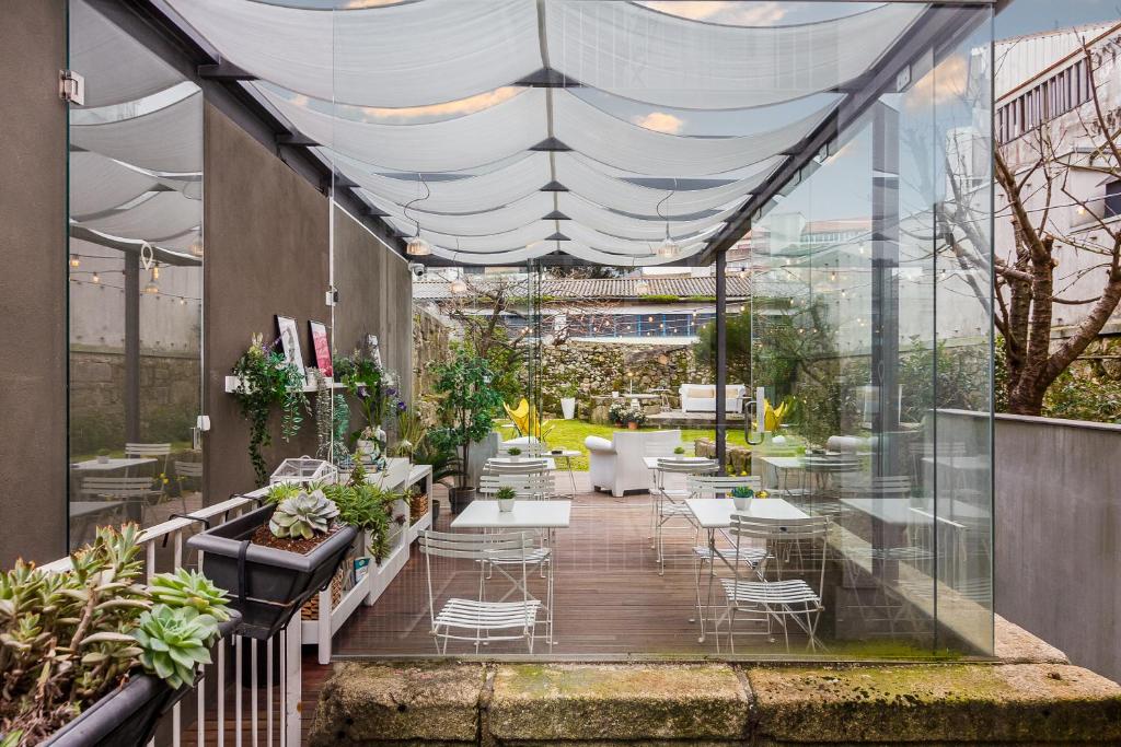 In Porto Gallery Guesthouse - 9