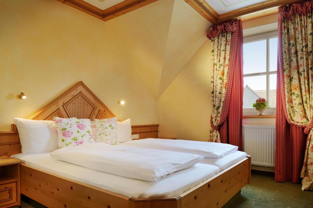 Romantik Hotel Knippschild - Suite With Balcony