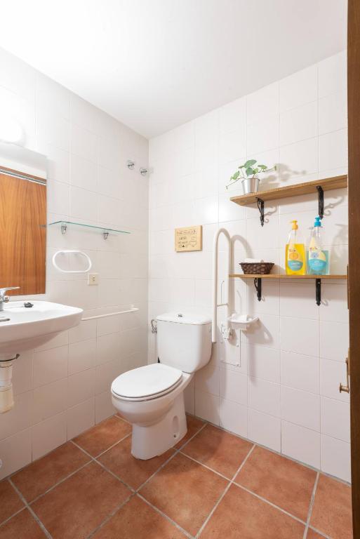 Koupelna v ubytování Apartamentos Econatur