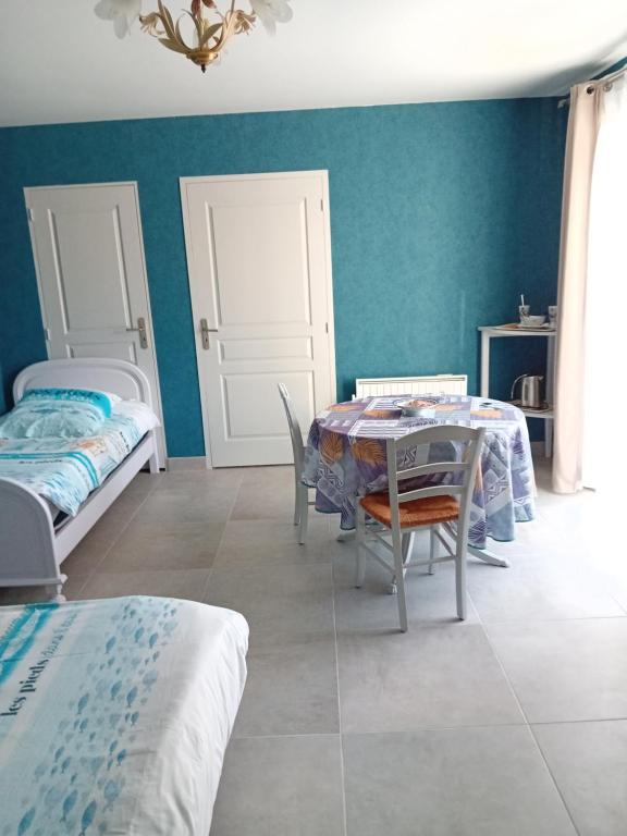 la pêcherie bord de mer - Chambre Triple Avec Terrasse