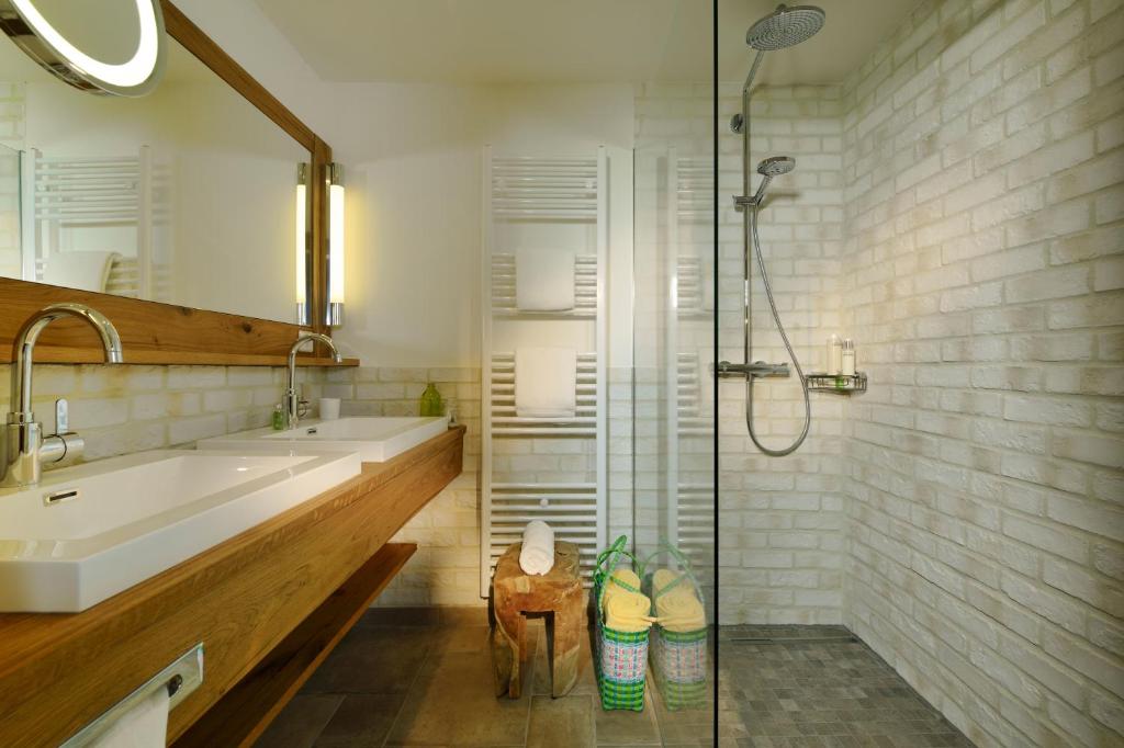 Koupelna v ubytování Romantik Hotel Knippschild