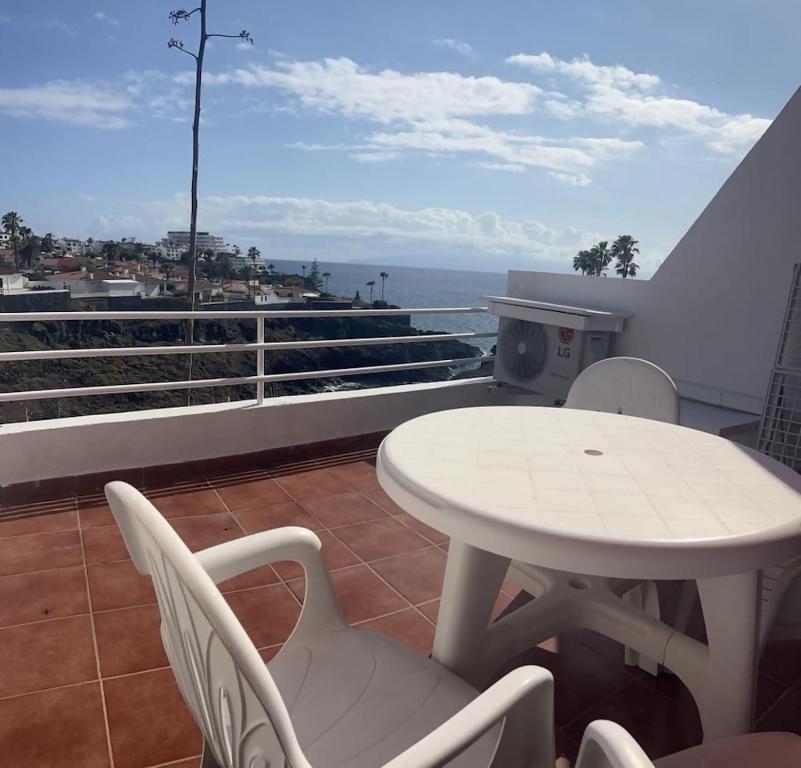 Balkón nebo terasa v ubytování Apartamento en los Gigantes con vistas al mar