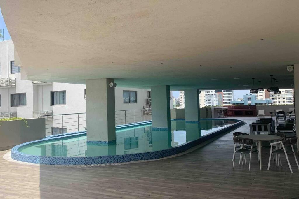 Hồ bơi trong/gần Modern Luxury Apartement with Pool/Gym/Sauna