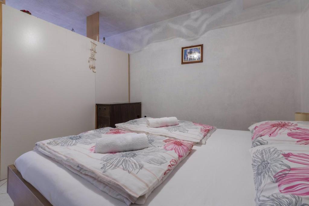 Posteľ alebo postele v izbe v ubytovaní Studio in Selce 39357