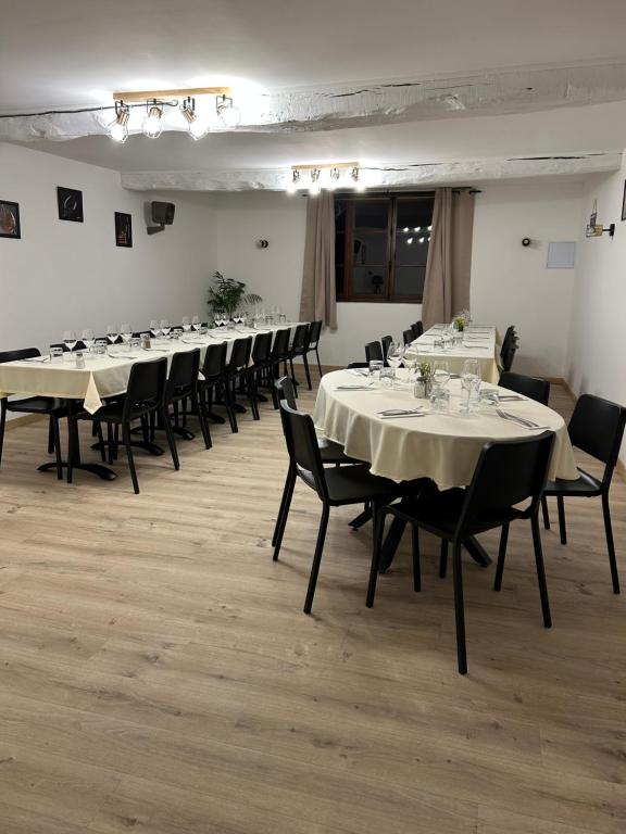 Restaurace v ubytování Hôtel Comme chez soi