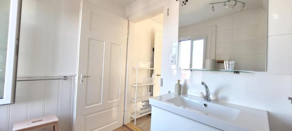 Koupelna v ubytování 1 Zimmer zentral ruhig mit Flair im Gertrud Schlössli 3Z1