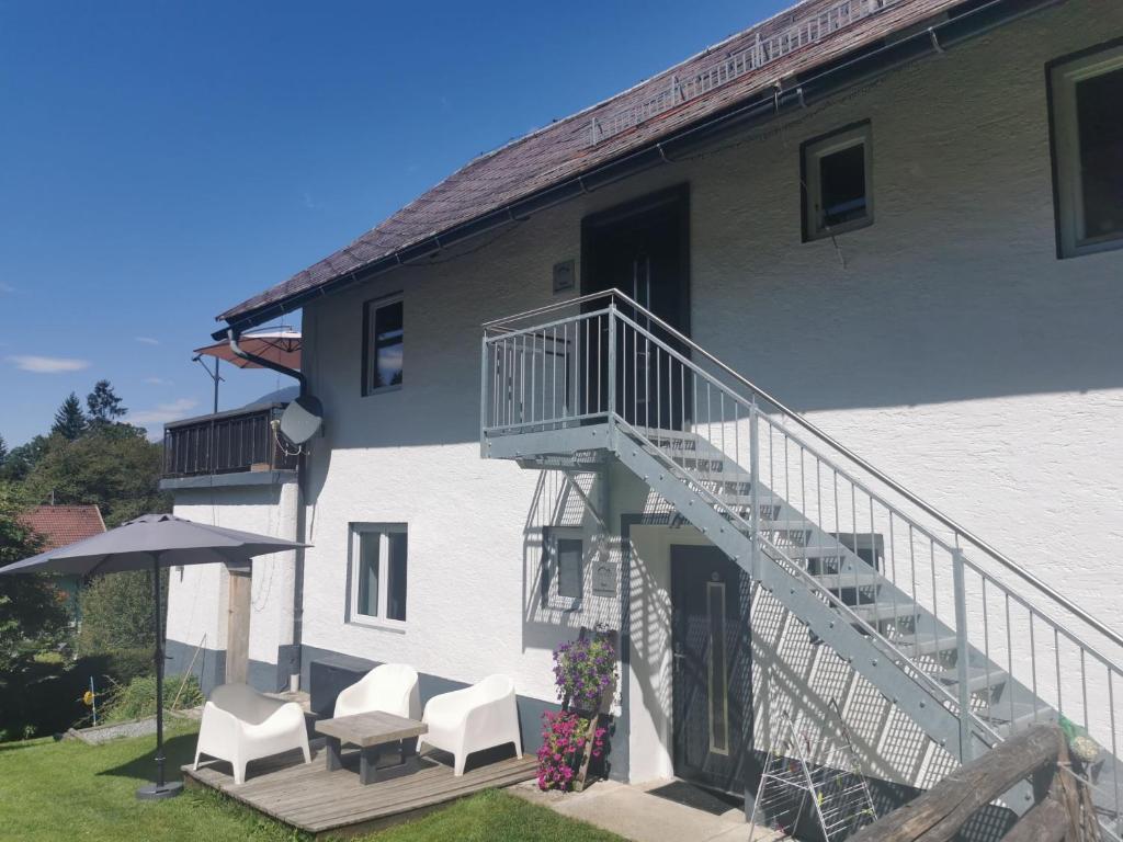 Budova, v ktorej sa apartmán nachádza