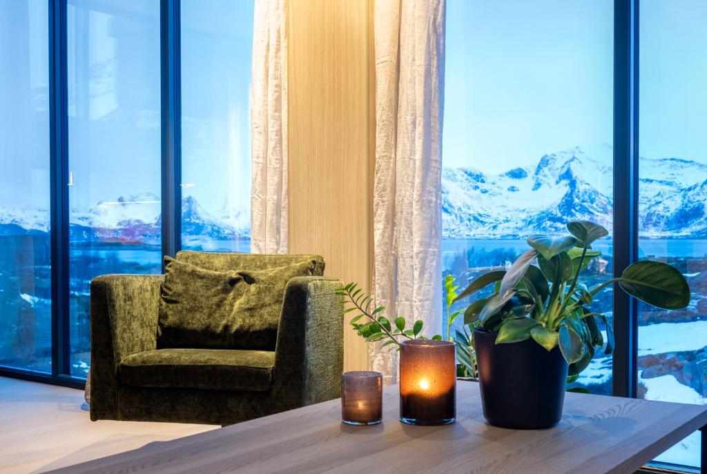 Posezení v ubytování New luxury cabin near Henningsvær Lofoten