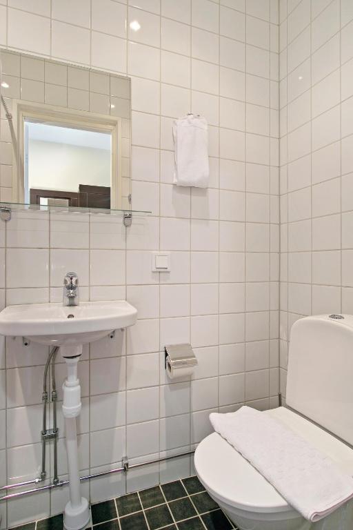 Koupelna v ubytování Brunnby Hotel