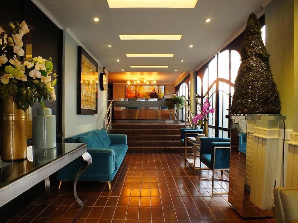 Lobby o reception area sa HOTEL ALONSO DE ERCILLA