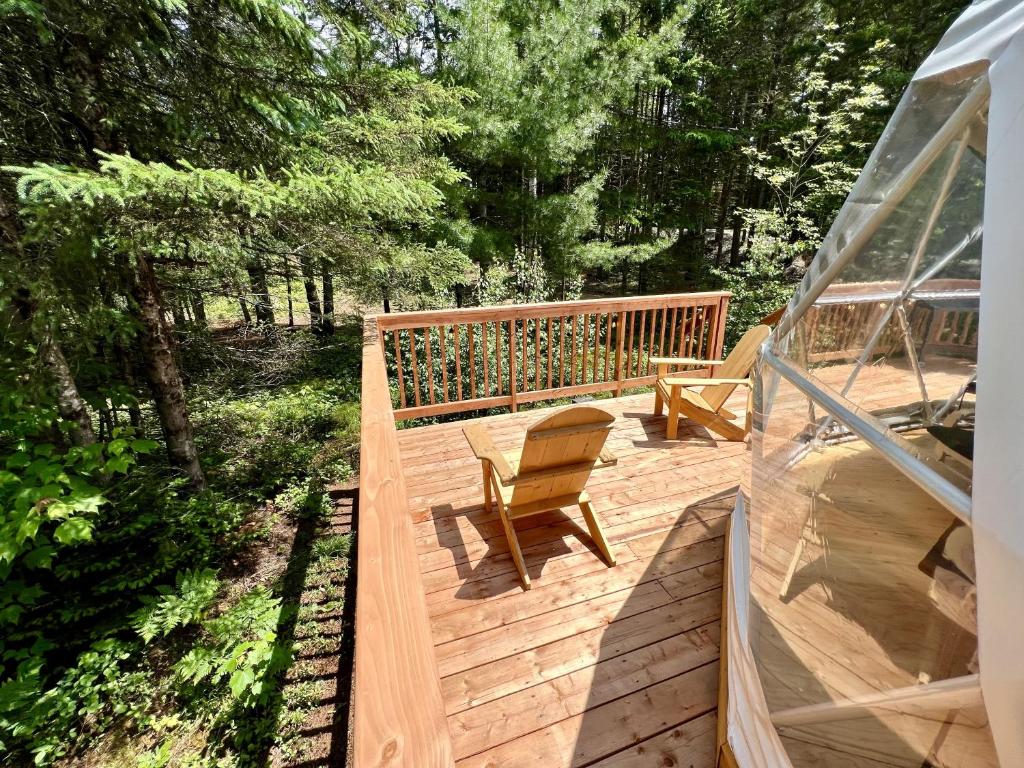 Balkón nebo terasa v ubytování Vallée Jeunesse Québec