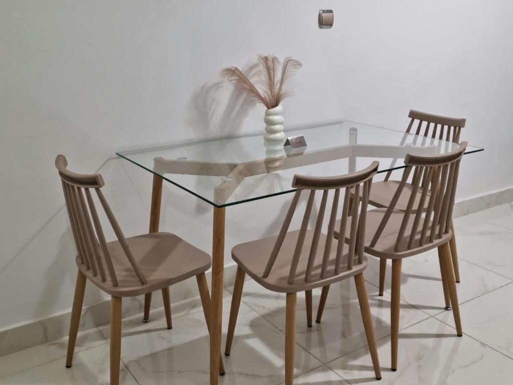Zdjęcie z galerii obiektu Koukaki near the Acropolis Stylish 2 bedroom w Atenach