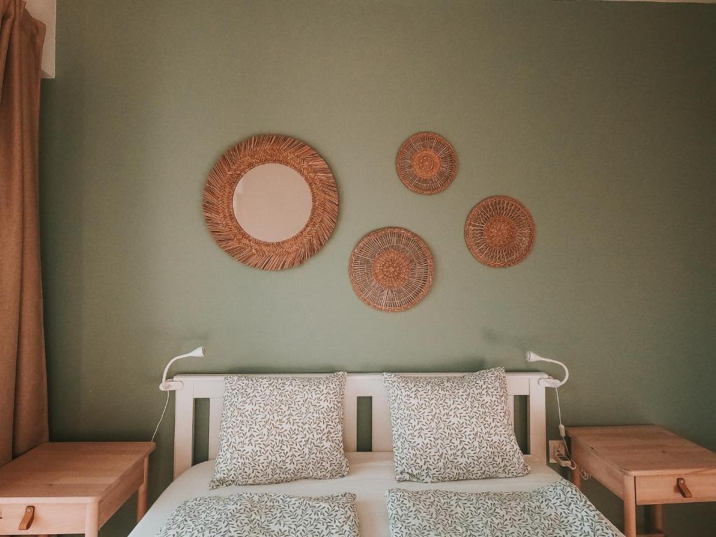 Una cama o camas en una habitación de Vitosha View Apartment & Free Parking