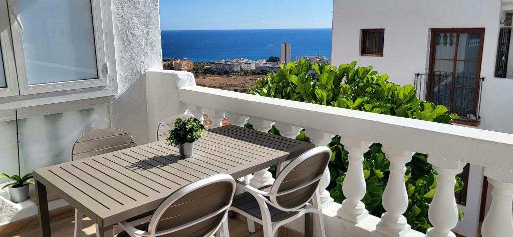 A balcony or terrace at Wonderful seaview apartment - Los Cristianos