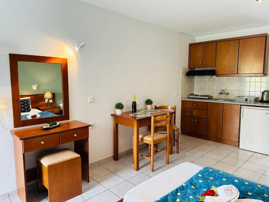 Kuchyň nebo kuchyňský kout v ubytování Melitsa corfu hotel