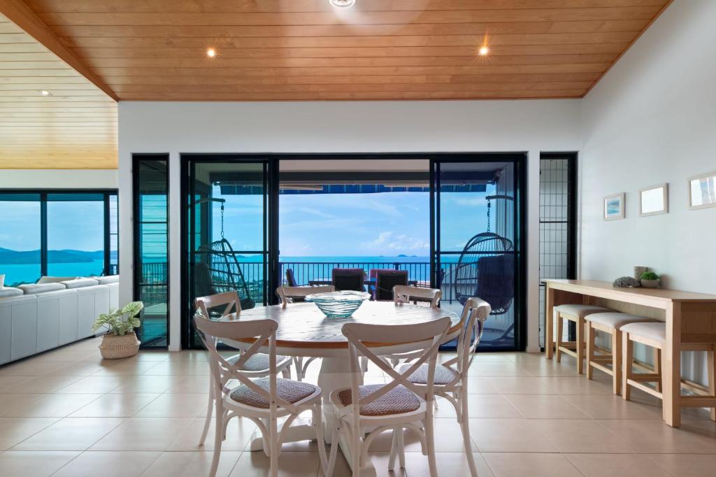 Holiday on The Horizon Airlie Beach Holiday Home, Airlie Beach (updated prices 2024)