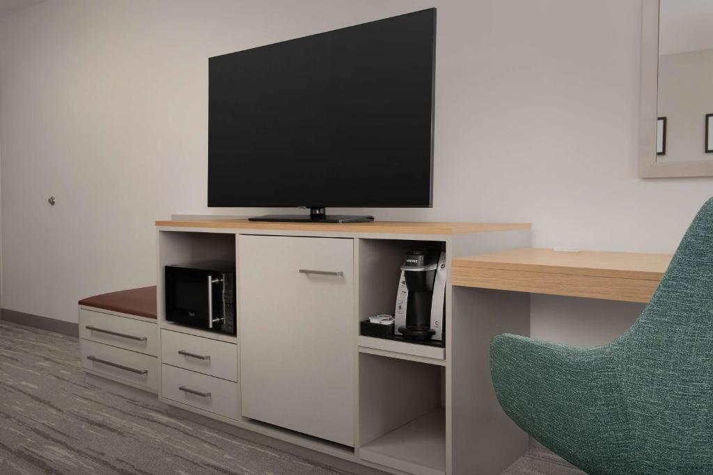 Hilton Garden Inn Los Angeles Marina Del Rey - King Room