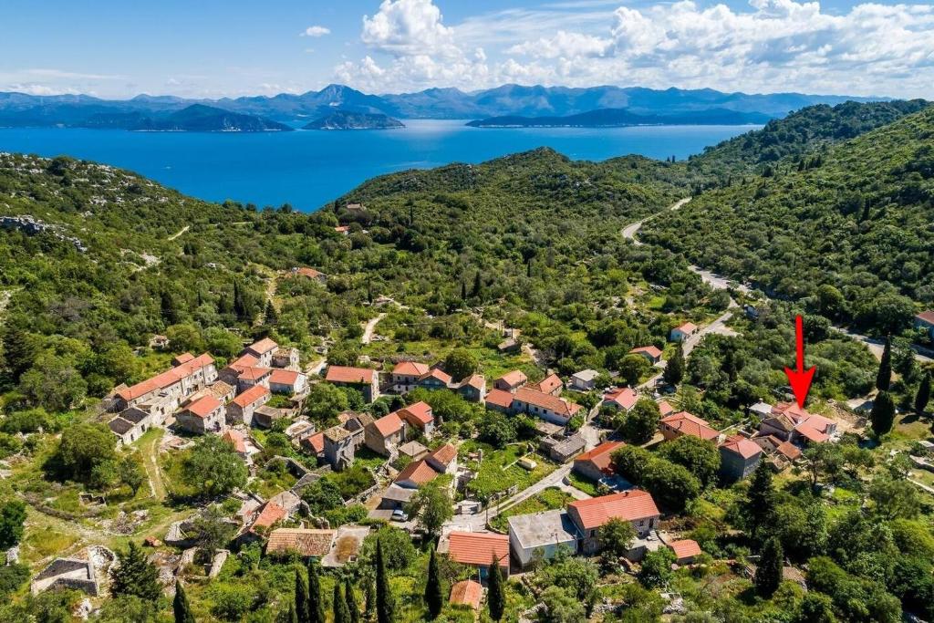 Apartments with parking space Korita, Mljet - 22342, Korita (preços ...