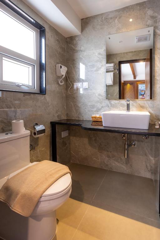Koupelna v ubytování Kailash Boutique Hotel