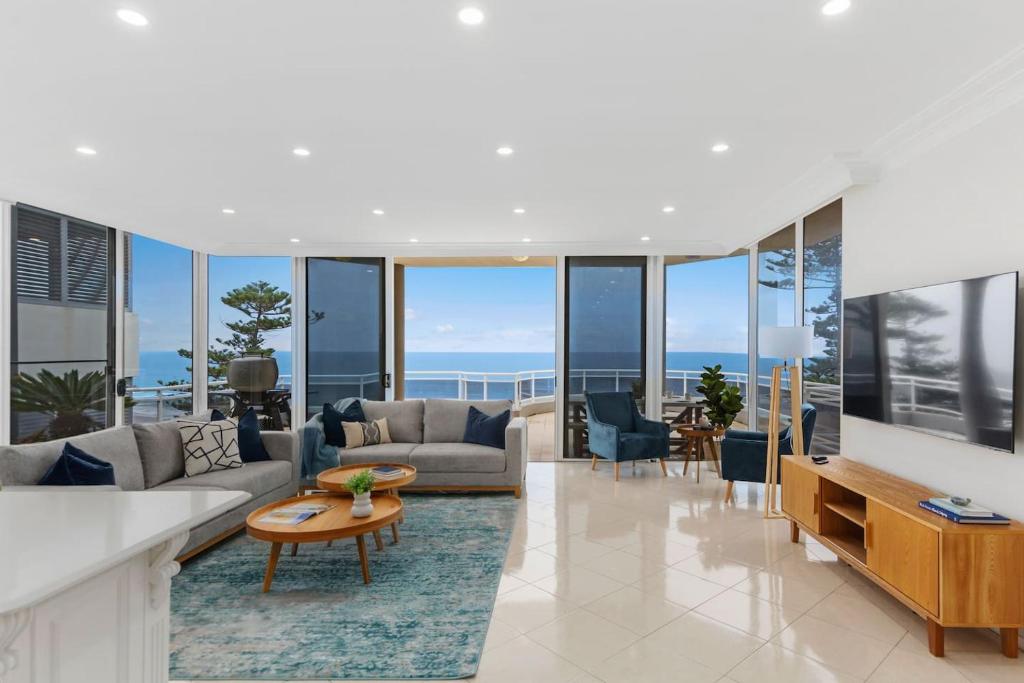 Curated visual reference: Ocean Vista Escape A Lofty Beachfront Penthouse Wollongong Updated Photo Inspiration