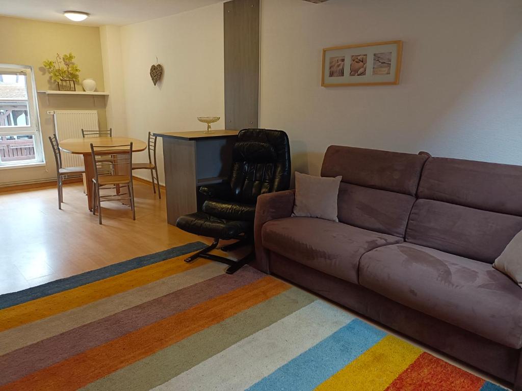 Maison à colombages - アパート - スプリットレベル