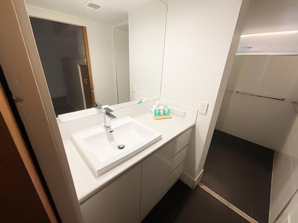 Tiki Hotel Apartments Surfers Paradise - Resim 42