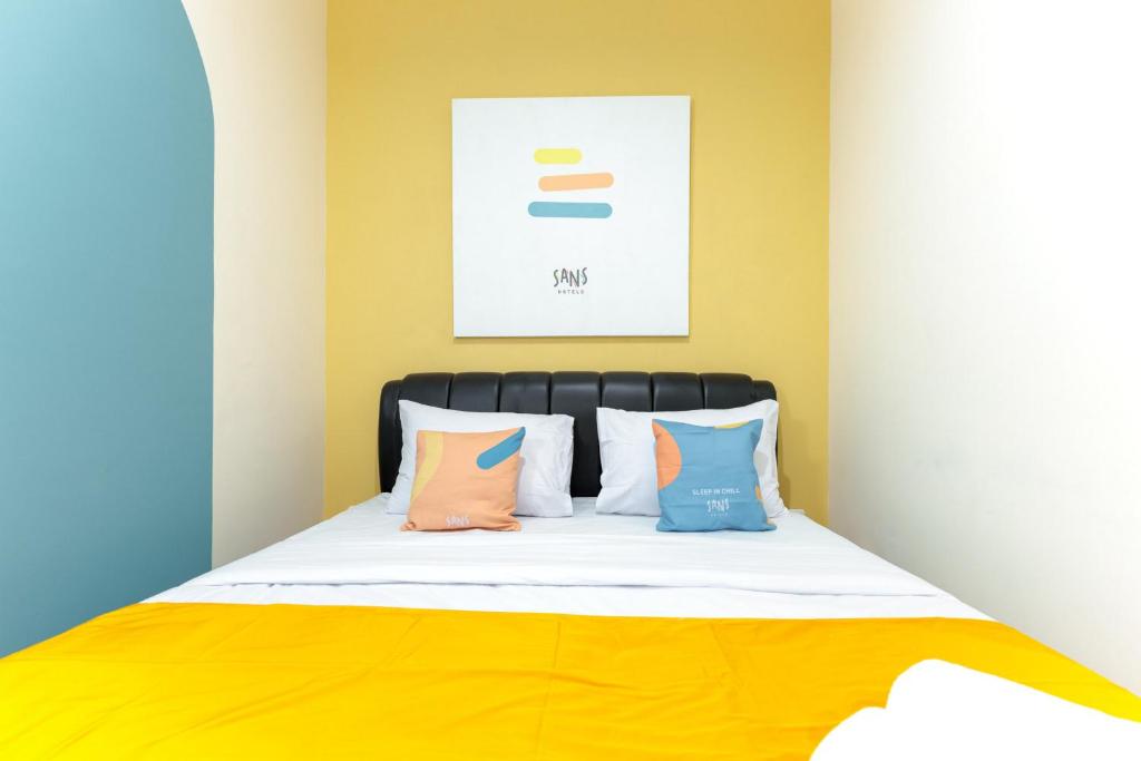 Sans Hotel Kelapa Gading Jakarta - Superior Double Room