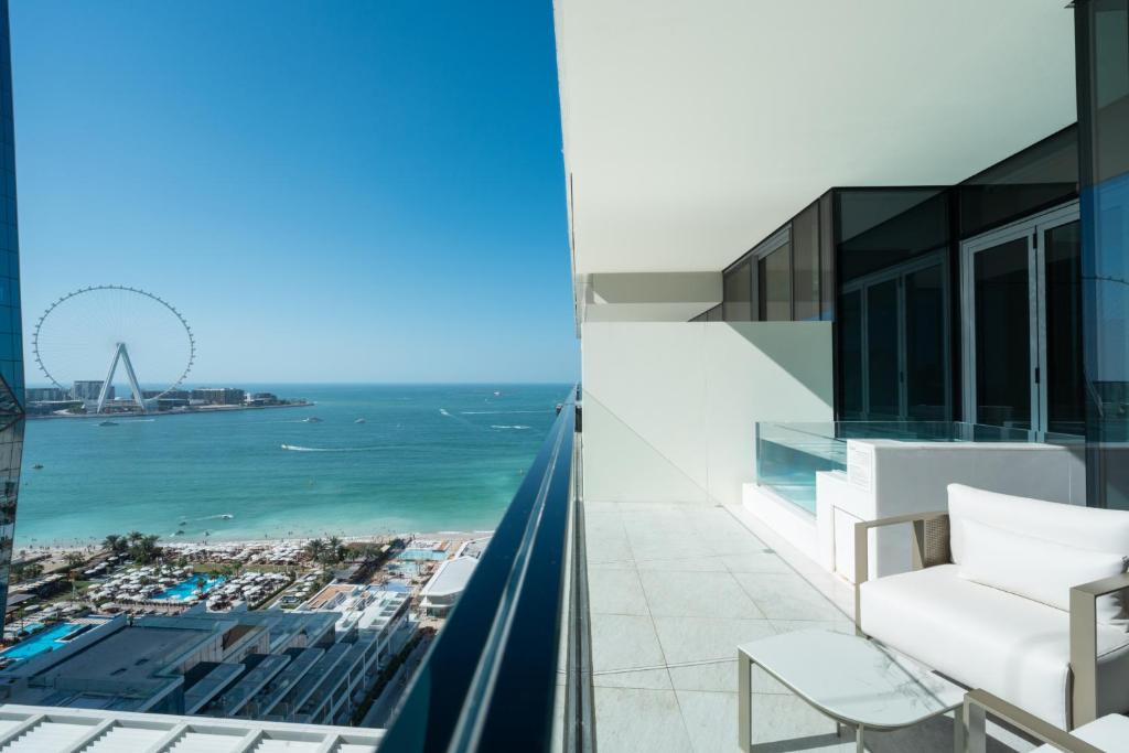 
2 BED | Skyline Suite w/Pool
