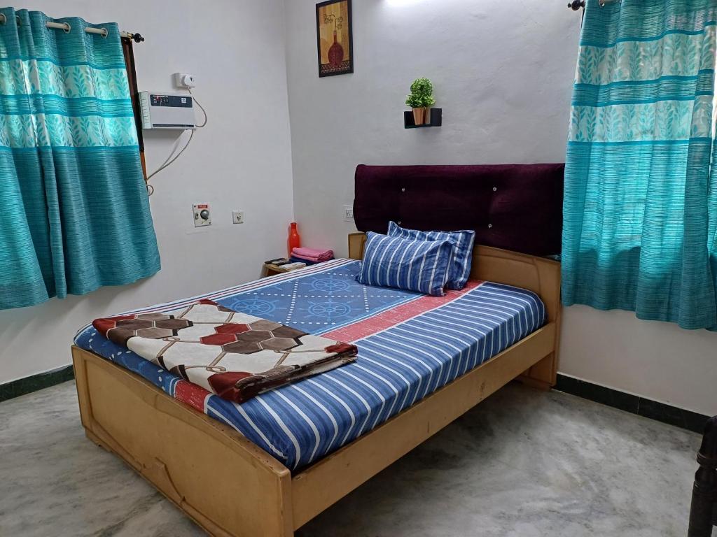 FriendlyStay at Madanandapuram - Deluxe Double Room
