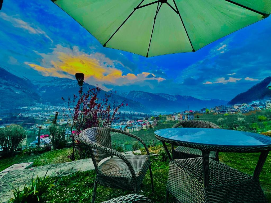 Üldine mäevaade või majutusasutusest Himalayan Crescent 2 bedroom luxury independent Villas Manali pildistatud vaade