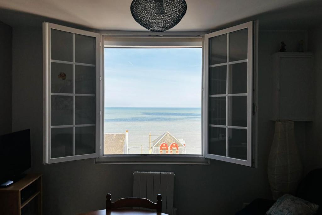 Nespecifikovaný výhled na moře nebo výhled na moře při pohledu z apartmánu