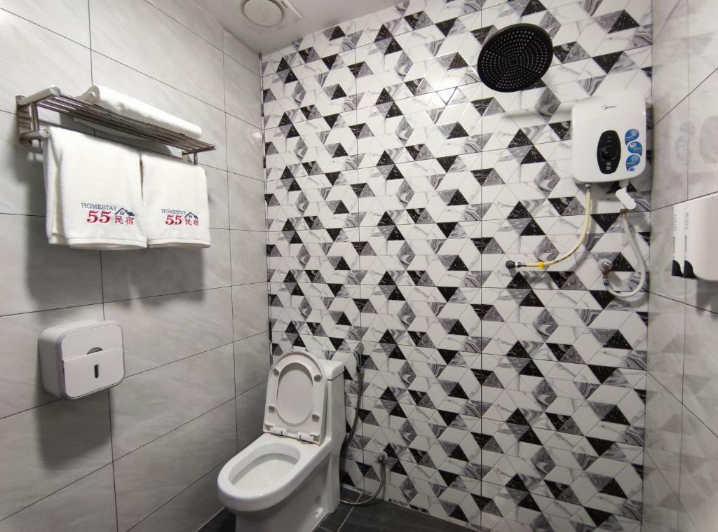 Koupelna v ubytování Private Room with ensuite bathroom in Bukit Bakri