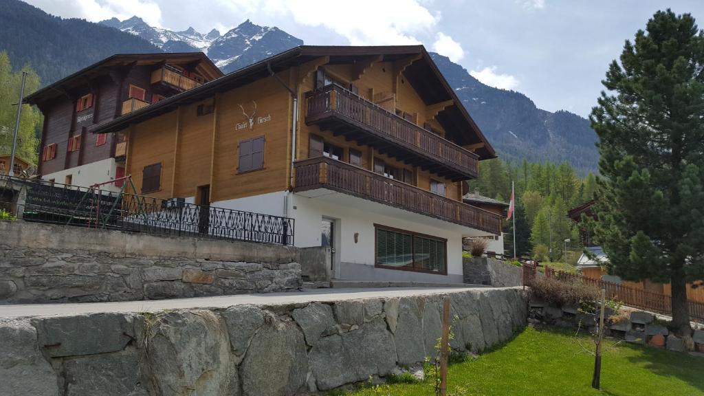 Nespecifikovaný výhled na hory nebo výhled na hory při pohledu z apartmánu