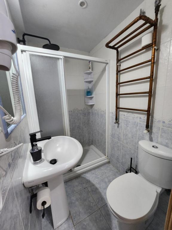 Caminante - Standard Single Room With Shared Bathroom