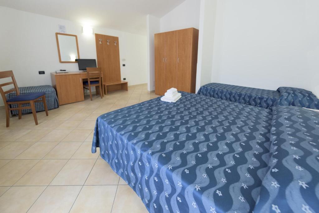 Hotel Isola Rossa - Triple Room