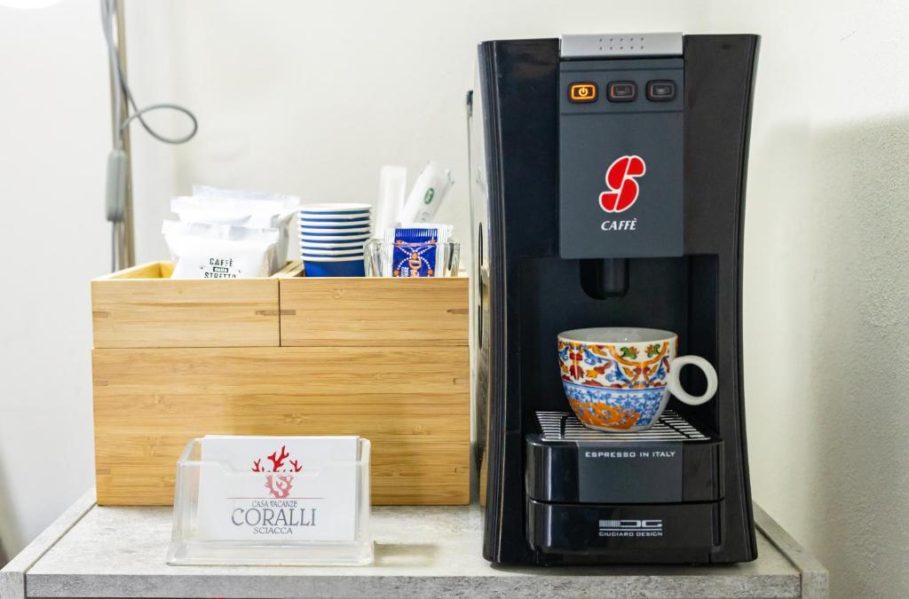 Set per la preparazione di tè e caffè presso !!! 2 MIN DALLA SPIAGGIA !!! - Casa Vacanze Coralli