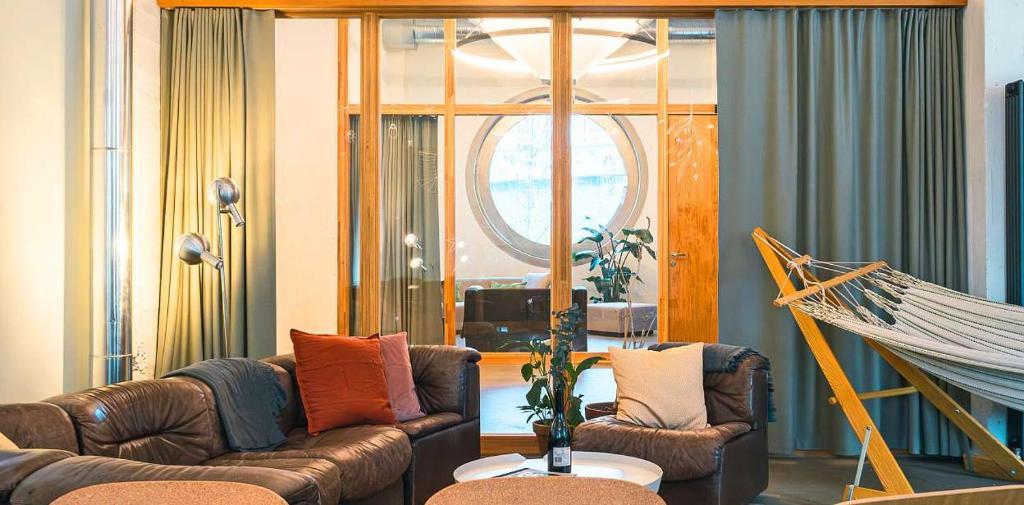 Silo Design & Boutique Hostel Basel - Resim 11