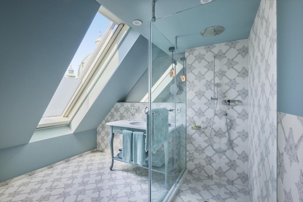 The Leo Grand - Resim 44