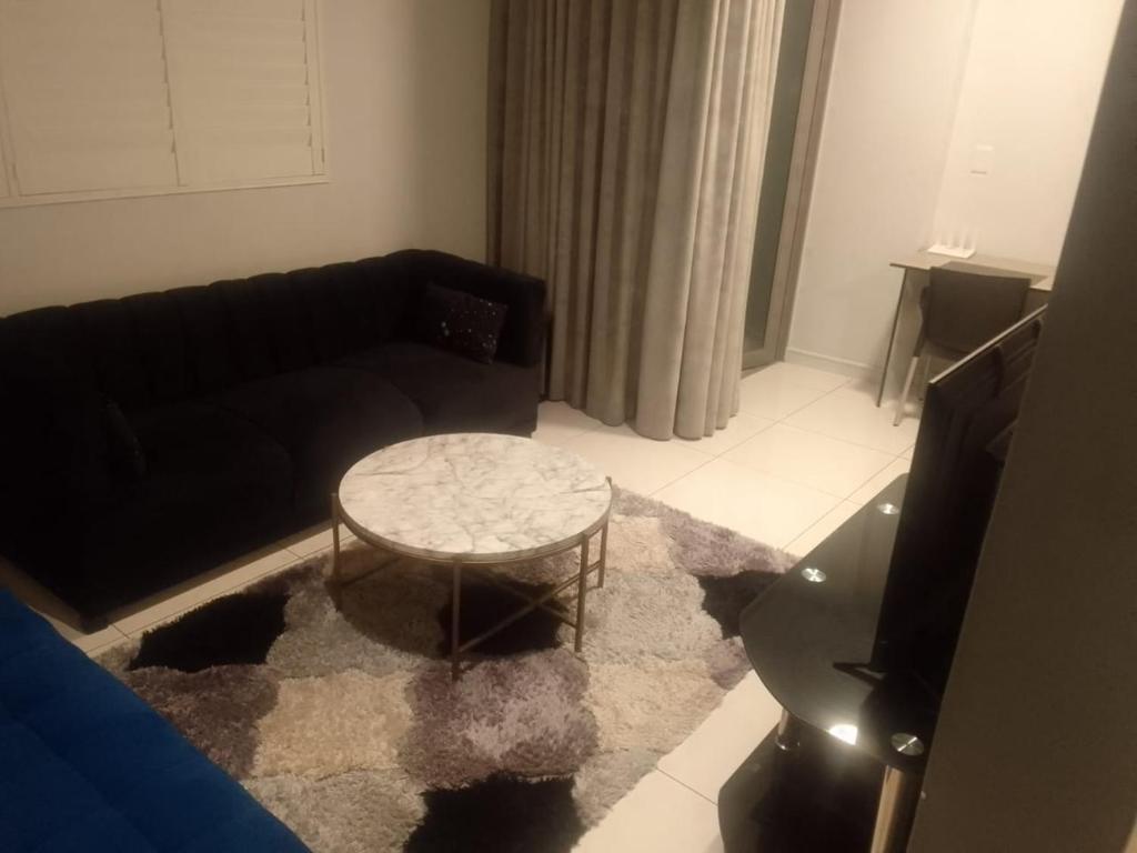 THE MEDIAN RoseBank Johannesburg - One-Bedroom Apartment