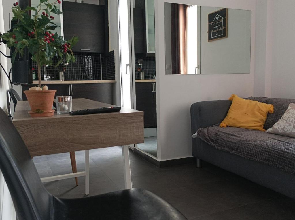 A seating area at Myron Apartments